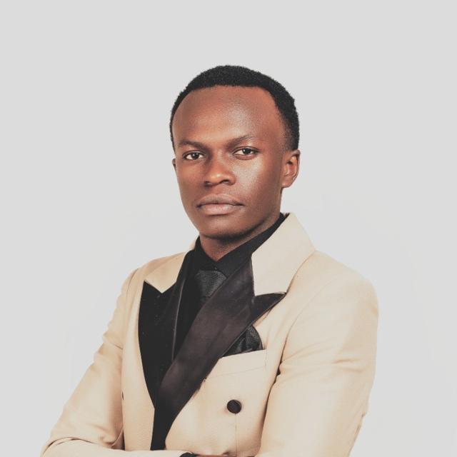 Reconfort Daniel - Senior Software Engineer & UI/UX Designer